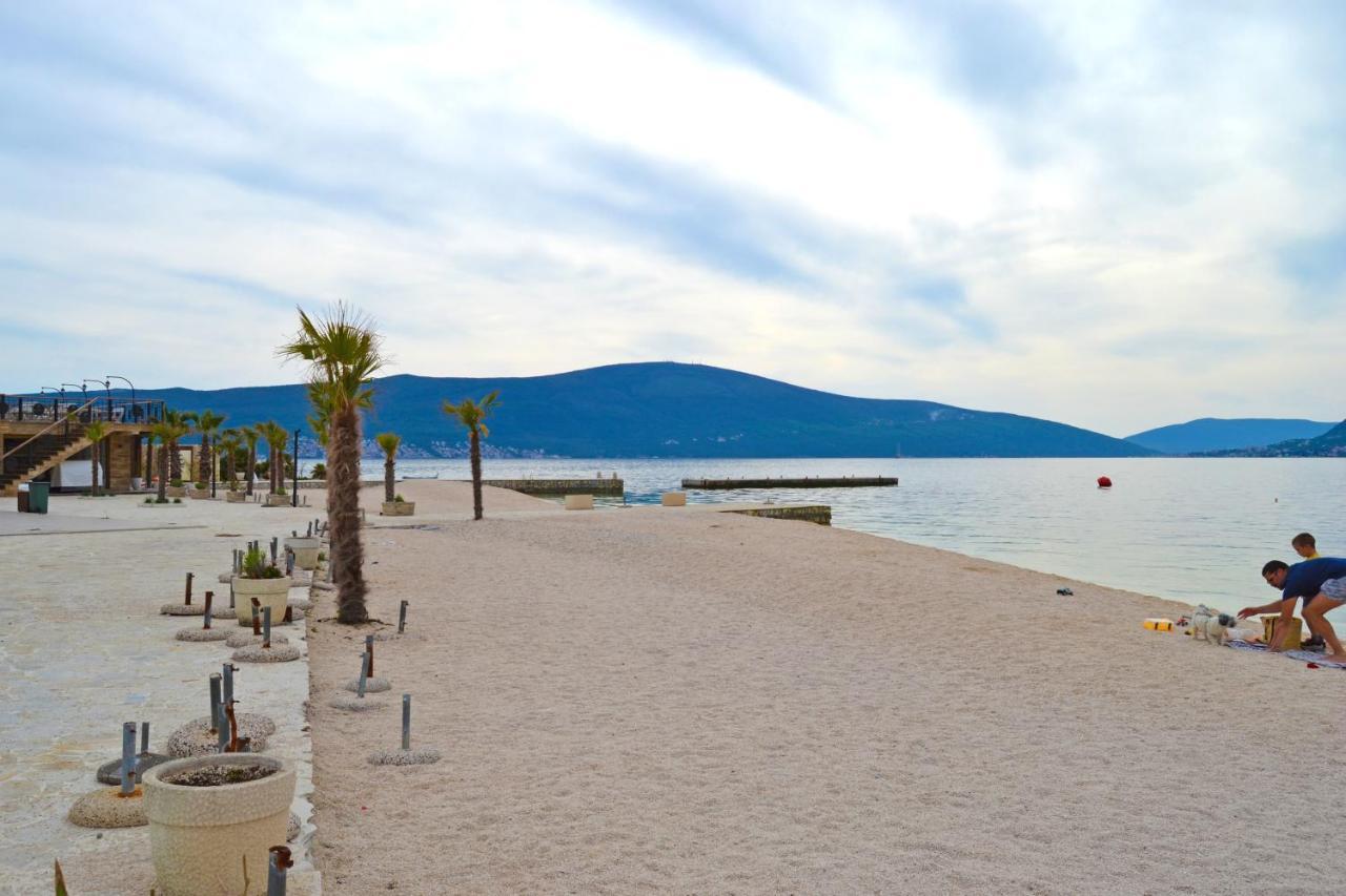 Tivat Apartments Exterior photo