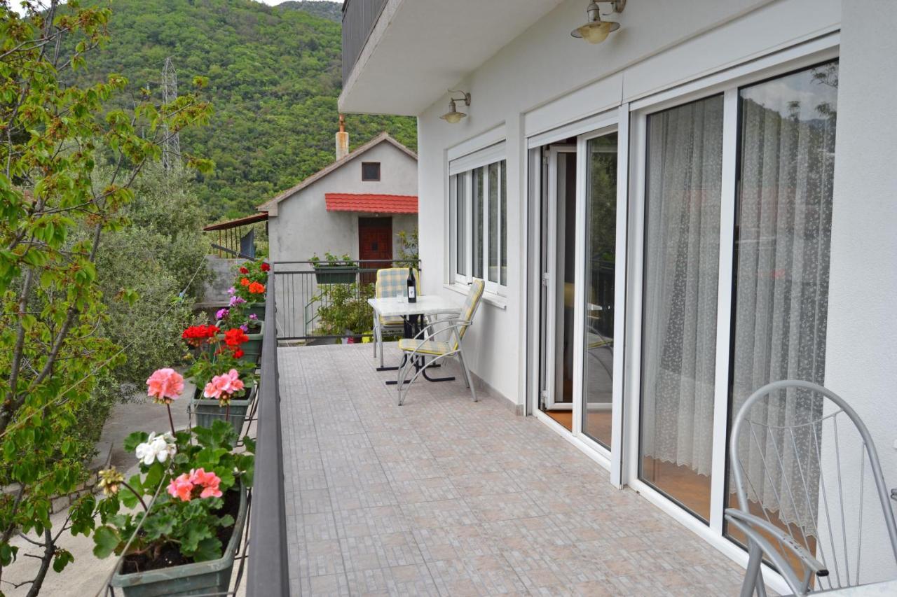 Tivat Apartments Exterior photo