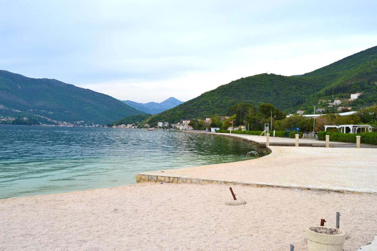 Tivat Apartments Exterior photo