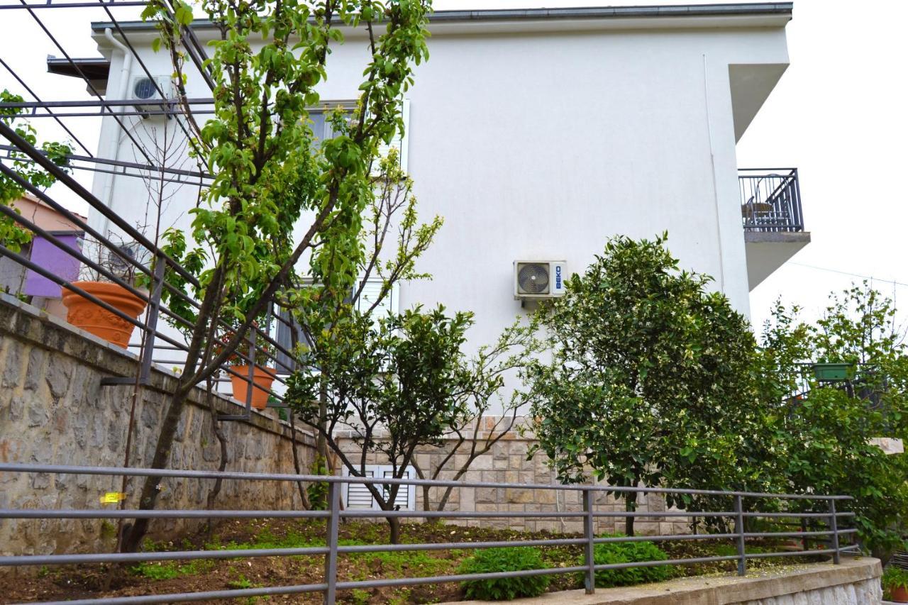 Tivat Apartments Exterior photo